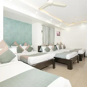 Aishwarya Le Royal Hotel