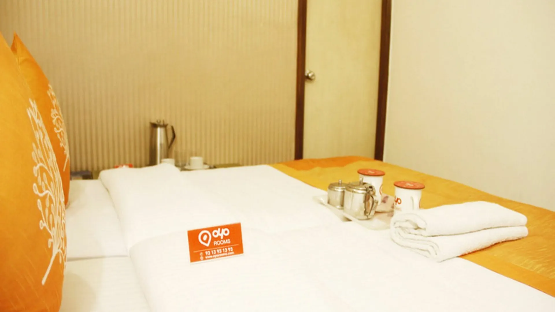 Oyo 738 Hotel Green Castle Delhi