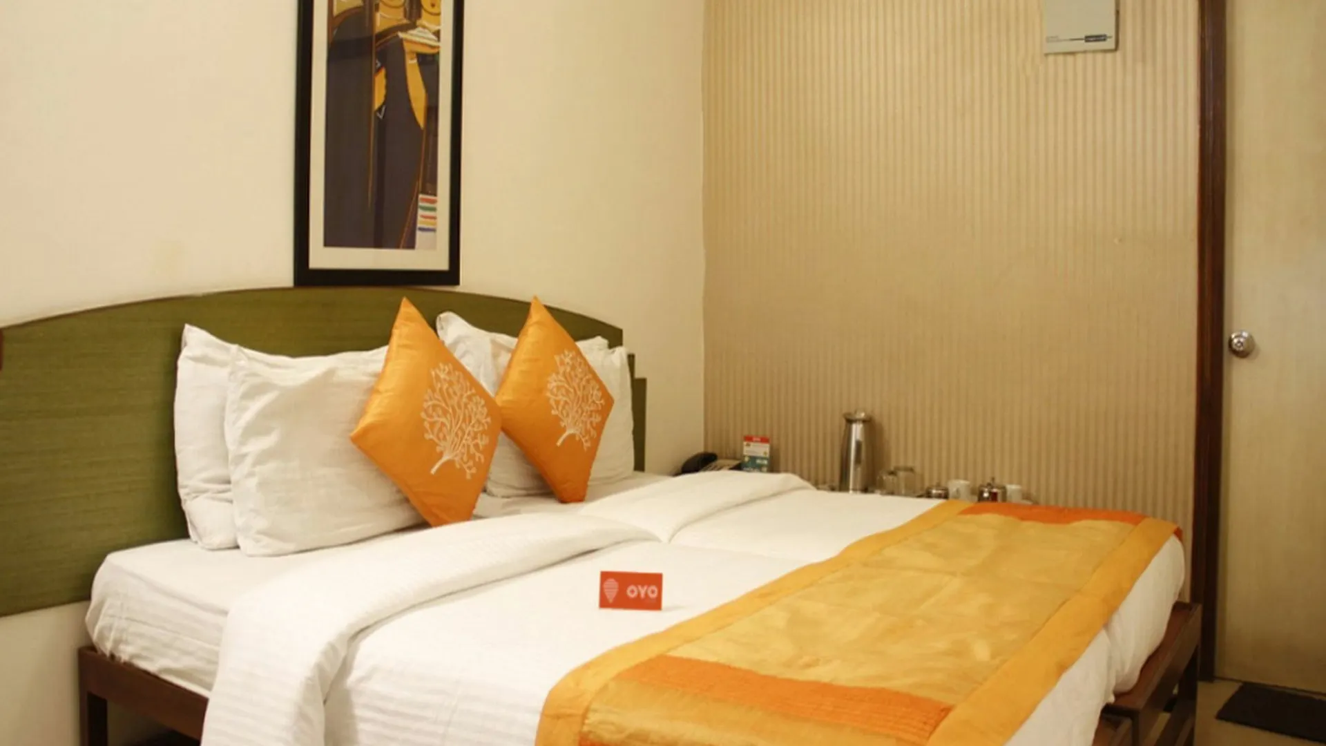 Oyo 738 Hotel Green Castle Delhi